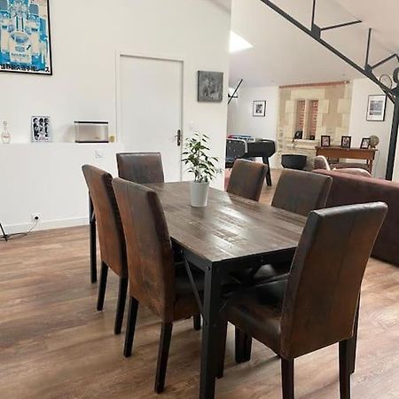Loft Proche Centre Ville Hotes Habitant A L Etage Laval  Exterior photo